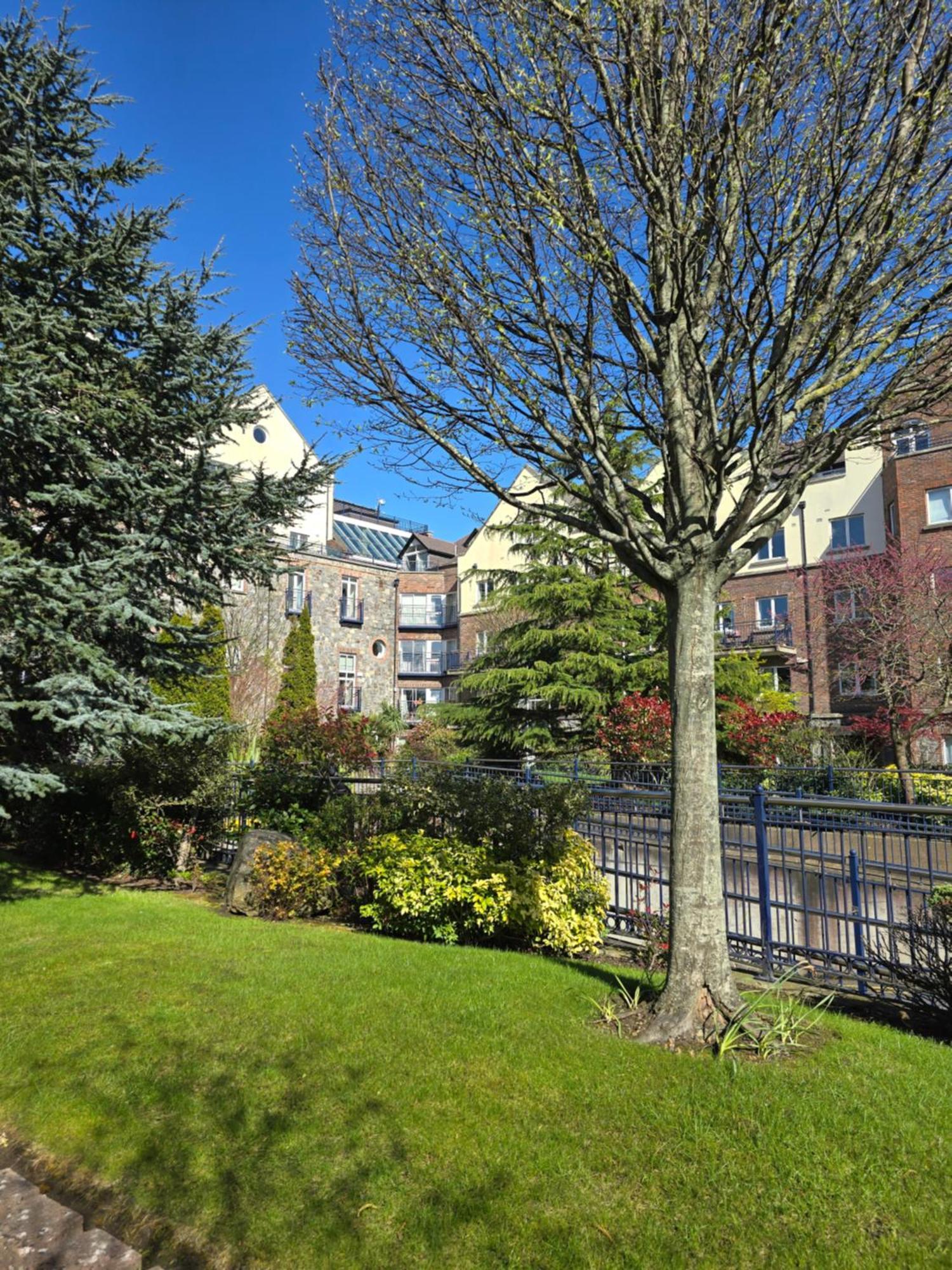 Gracian Omb Dublin Apartment Exterior foto